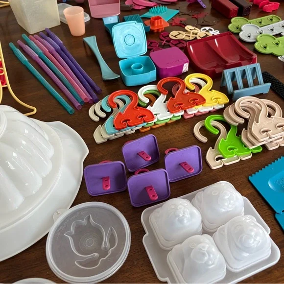 HUGE LOT - VINTAGE TUPPERWARE